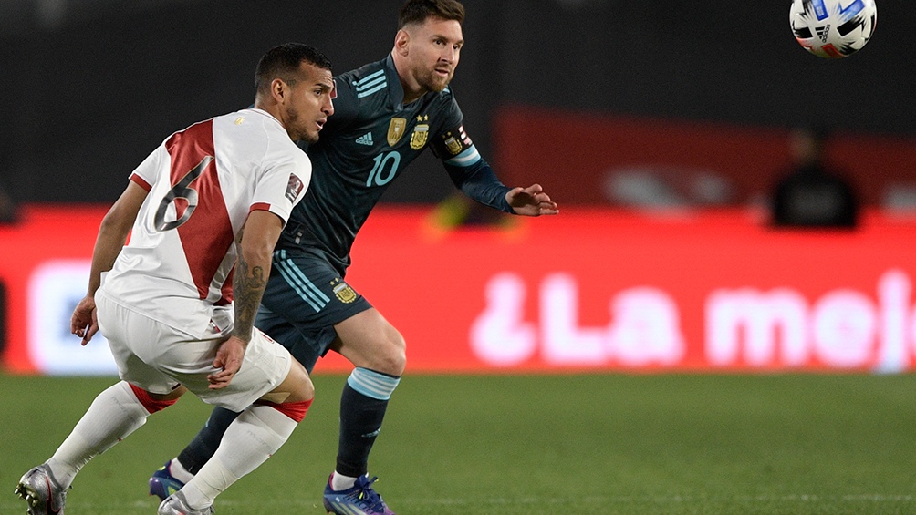 Argentina le ganó a Perú y se acerca a Qatar 2022