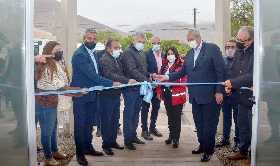 Morales y Bouhid inauguraron base del SAME 107 en Volcán
