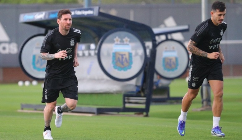 ¿Messi será suplente en el partido contra Uruguay?