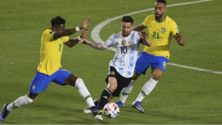 Argentina empató con Brasil pero clasificó al Mundial de Qatar 2022