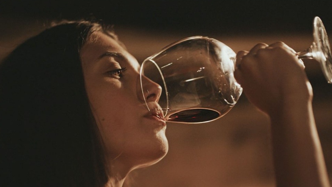 ¿Cómo tomar vino? Secretos para disfrutarlo al máximo