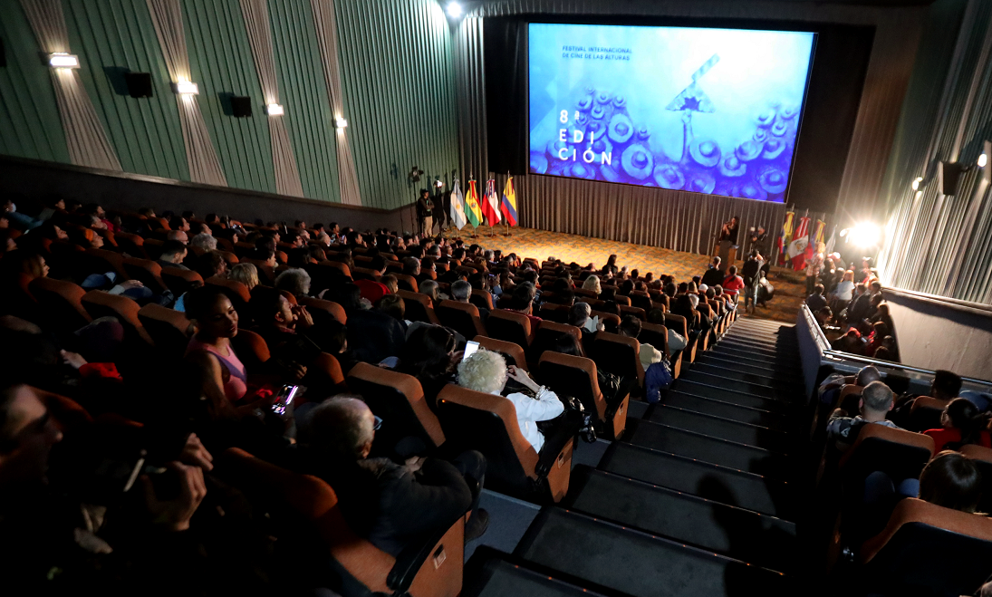 A sala llena comenzó el 8° Festival Internacional de Cine de las Alturas