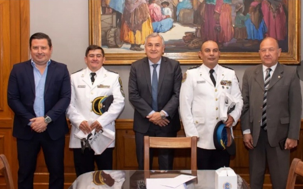 Morales con autoridades de la Policía Federal Argentina