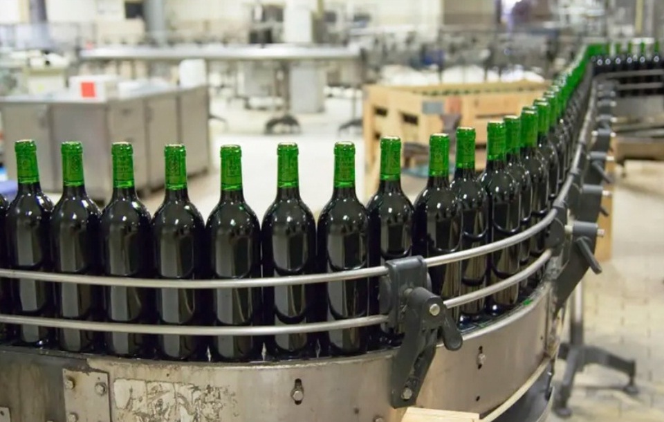 El vino a granel cayó en exportaciones pero gana en calidad premium