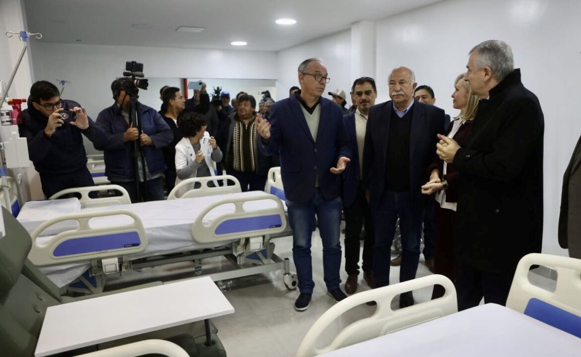 Se inauguró la ampliación del hospital de Perico