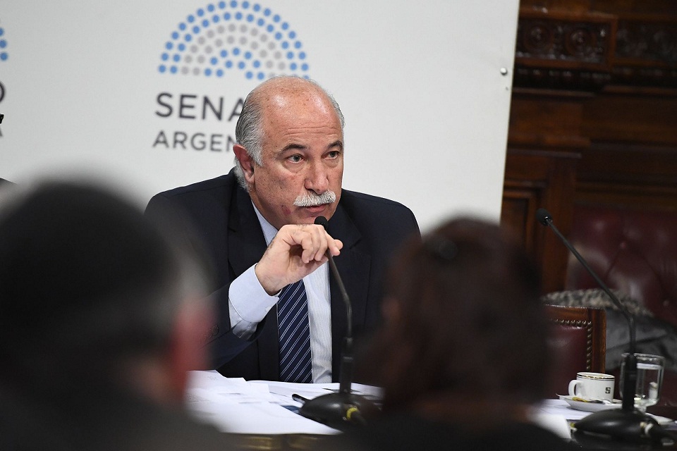 Fiad solicitó informes al ministro Aníbal Fernández