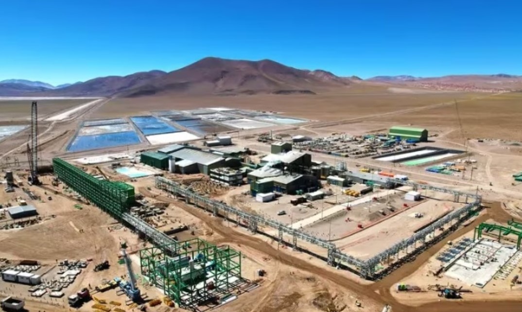 Empresa francesa apuesta al litio sudamericano y construirá planta en Argentina