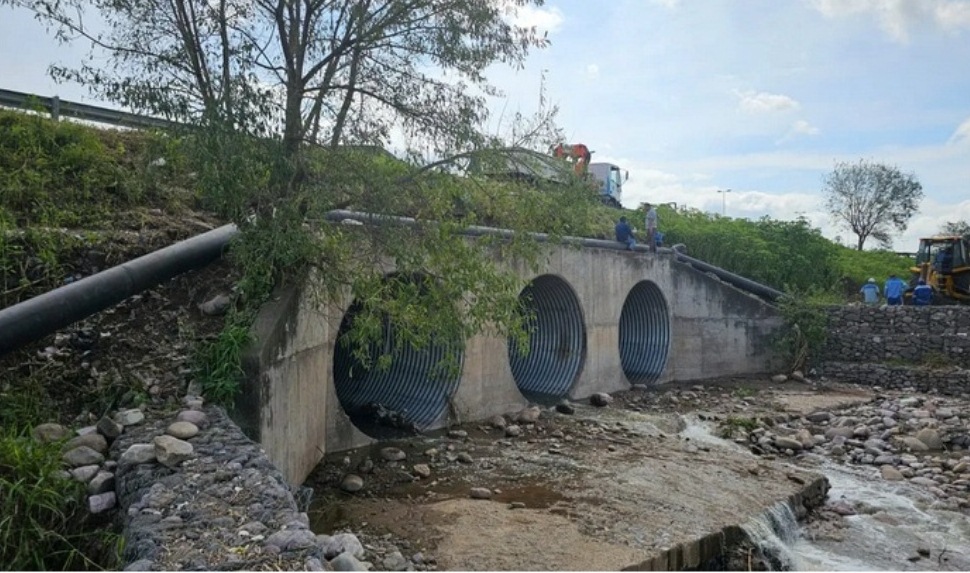 Agua Potable ultima trabajos en el arroyo Las Martas