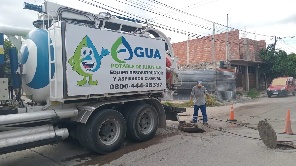 Agua Potable de Jujuy solucionó obstrucción cloacal en Palpalá