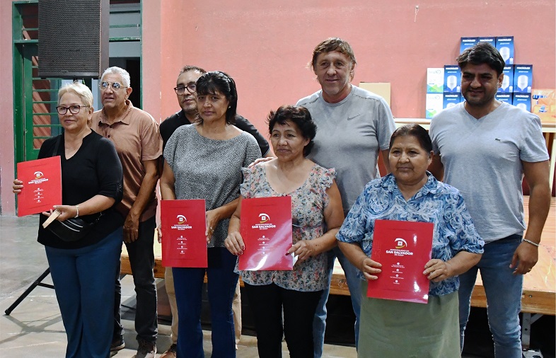 El barrio “8 de Marzo” celebró aniversario con la presencia de “Pioneras”
