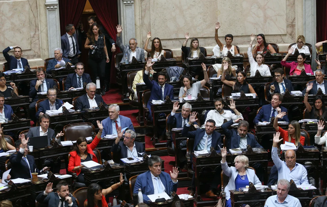 Ley Ómnibus: el oficialismo busca sesionar el 24 o 25 próximos en Diputados